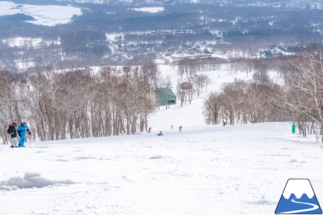 ニセコビレッジ・ニセコアンヌプリ国際スキー場｜さすが『ニセコ』。雪不足や暖気とは無縁？！積雪たっぷりで全面滑走OKです(^^)/